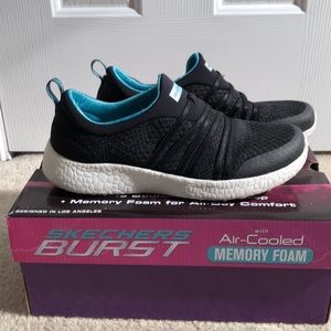 Skechers Memory Foam Sneaker